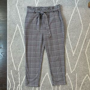 JustFab Black and White Houndstooth Plaid Paper Bag Waist Dress Pants